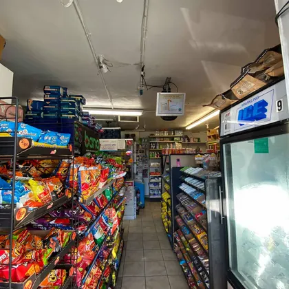 Coras Market, business photo 2